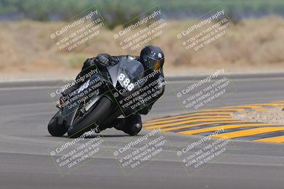 media/Sep-11-2022-SoCal Trackdays (Sun) [[81b7e951af]]/Turn 16 (945am)/